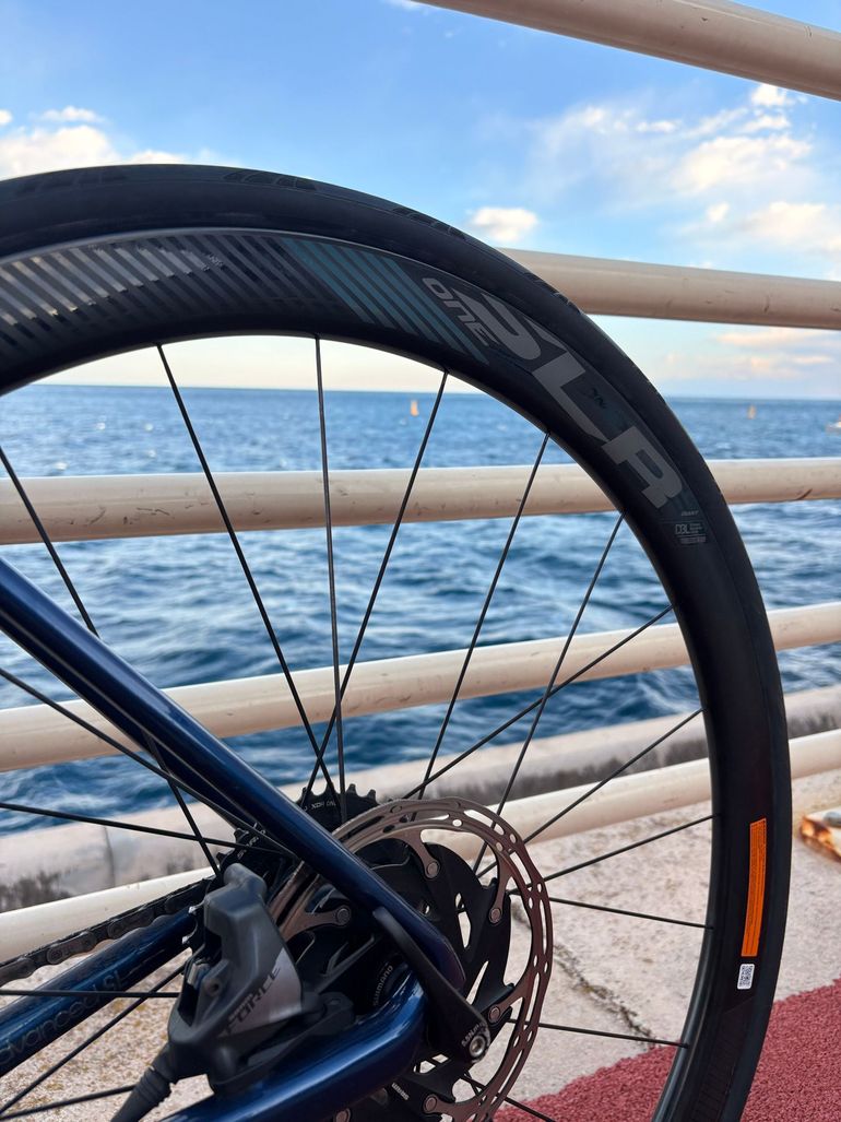 Used Giant Giant TCR Advanced SL 1 Disc 2021 Road & Gravel — image 9 of 11