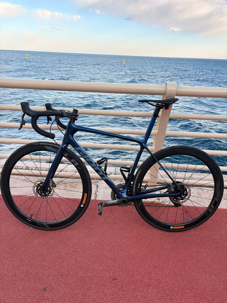 Used Giant Giant TCR Advanced SL 1 Disc 2021 Road & Gravel — image 1 of 11