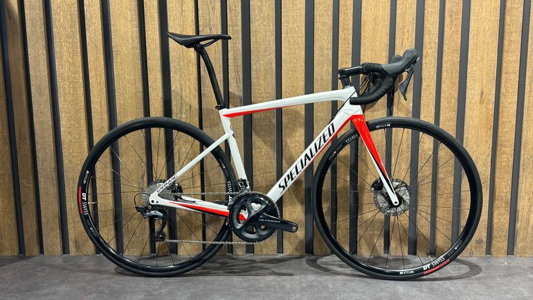 Used Specialized Men's Tarmac Disc Comp 2020 2020 Road & Gravel — image 1 of 14