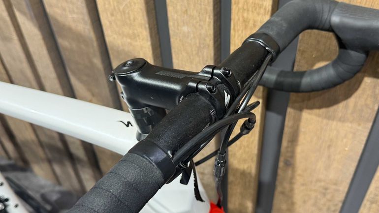 Used Specialized Men's Tarmac Disc Comp 2020 2020 Road & Gravel — image 7 of 14