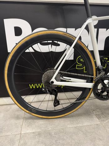 Used Orbea ORCA M10iLTD PWR 2025 2025 Road & Gravel, Blanco — image 4 of 6