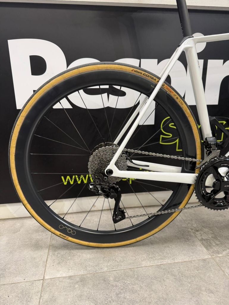 Used Orbea ORCA M10iLTD PWR 2025 2025 Road & Gravel, Blanco — image 4 of 6