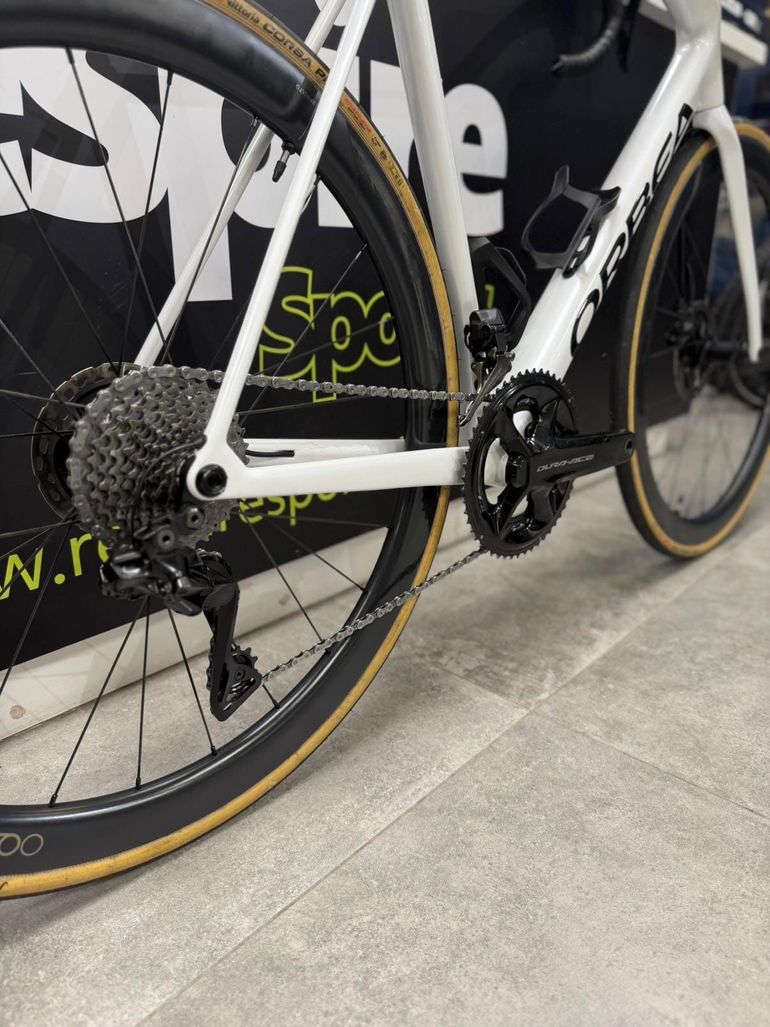 Used Orbea ORCA M10iLTD PWR 2025 2025 Road & Gravel, Blanco — image 6 of 6