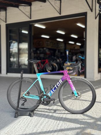 Used Factor OSTRO VAM 2022 2022 Racefiets & gravel