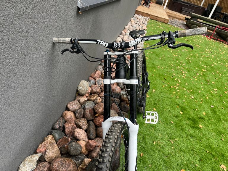 Used Alutech Sennes 2020 Mountainbike — image 11 of 13