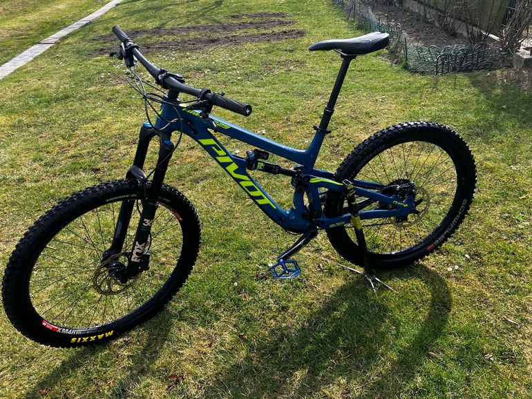 Used Pivot Firebird 29 Frame w/ Carbon Cranks 2020 2020 Mountainbike, Blue, 29 — image 1 of 8