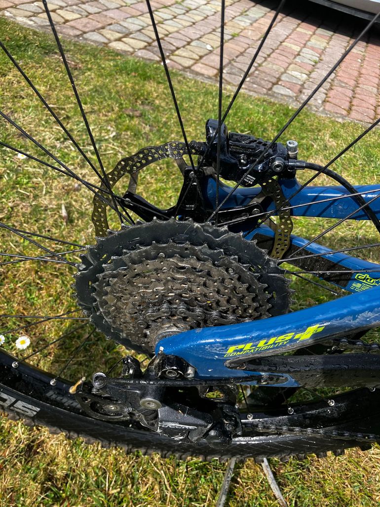 Used Pivot Firebird 29 Frame w/ Carbon Cranks 2020 2020 Mountainbike, Blue, 29 — image 8 of 8