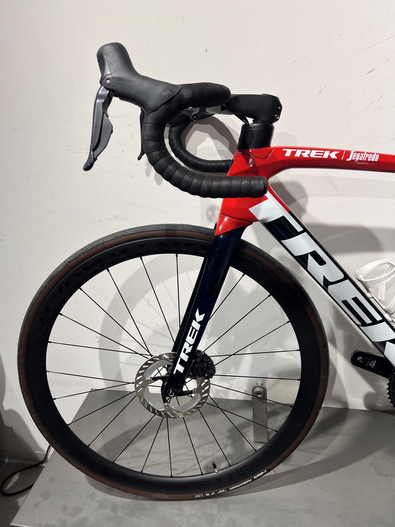 Used Trek Émonda SLR 7 2022 2022 Road & Gravel, Blau — image 8 of 19
