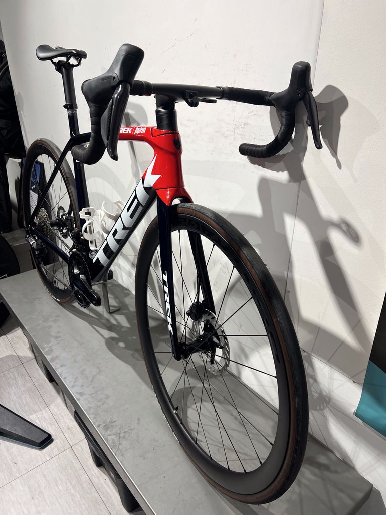 Used Trek Émonda SLR 7 2022 2022 Road & Gravel, Blau — image 13 of 19