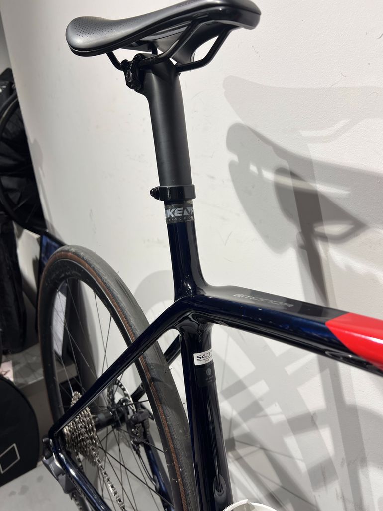 Used Trek Émonda SLR 7 2022 2022 Road & Gravel, Blau — image 16 of 19