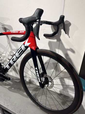 Used Trek Émonda SLR 7 2022 2022 Road & Gravel, Blau — image 14 of 19