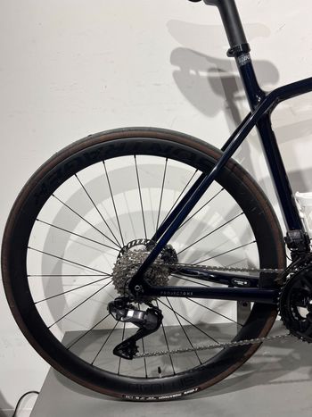 Used Trek Émonda SLR 7 2022 2022 Road & Gravel, Blau — image 18 of 19