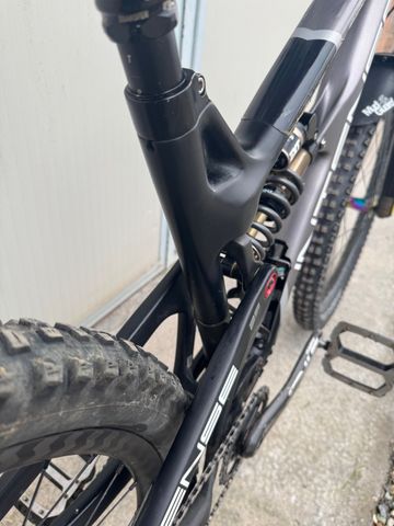 Tweedehands Intense PRIMER 29 PRO 2023 2023 Mountainbike — afbeelding 4 van 7