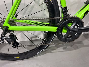 Used Merida Scultura CF 907 2014 2014 Road & Gravel, Verde — image 17 of 20