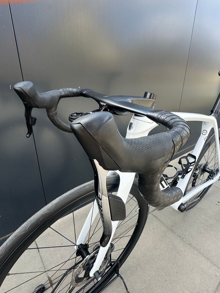 Used Trek Émonda SL 7 AXS 2023 2023 Road & Gravel — image 23 of 24