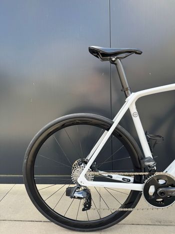 Used Trek Émonda SL 7 AXS 2023 2023 Road & Gravel — image 4 of 24