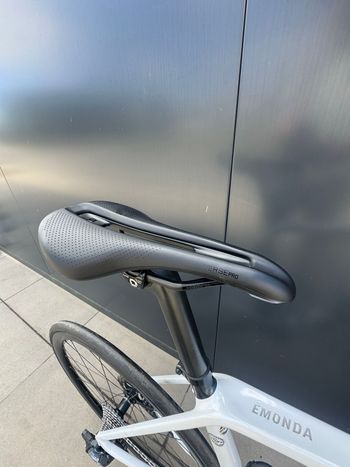 Used Trek Émonda SL 7 AXS 2023 2023 Road & Gravel — image 11 of 24