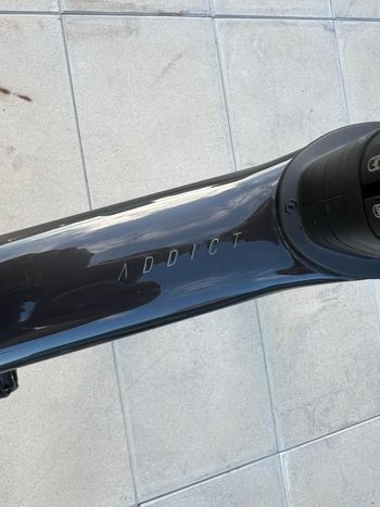 Used Scott Addict 10 2022 2022 Road & Gravel, Schwarz — image 14 of 15
