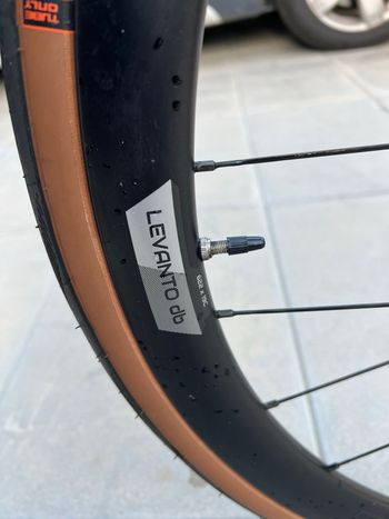 Used Scott Addict 10 2022 2022 Road & Gravel, Schwarz — image 10 of 15