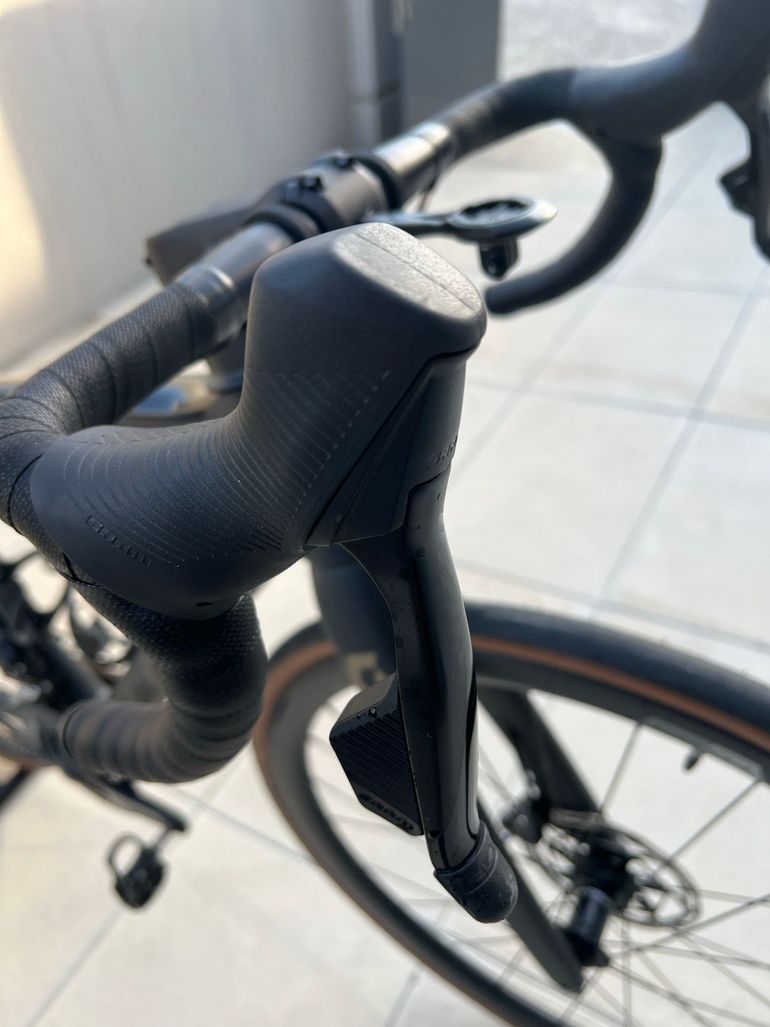 Used Scott Addict 10 2022 2022 Road & Gravel, Schwarz — image 8 of 15