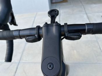 Used Scott Addict 10 2022 2022 Road & Gravel, Schwarz — image 6 of 15