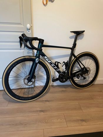 Used Scott Addict Shimano Dura Ace Di2 2023 Road & Gravel