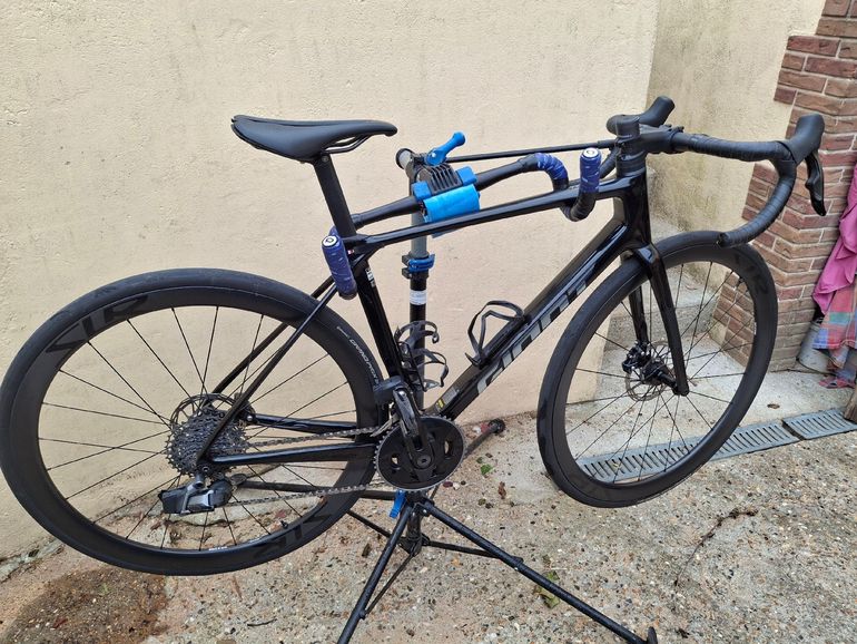 Used Giant TCR Advanced Pro 1 AXS 2025 2025 Road & Gravel, Schwarz — image 1 of 8