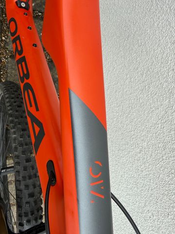 Orbea OIZ M10 2021 2021 Mountainbike usato, Rosso — immagine 5 di 9