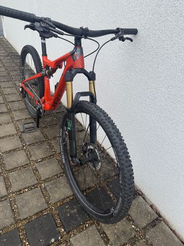 Orbea OIZ M10 2021 2021 Mountainbike usato, Rosso — immagine 2 di 9