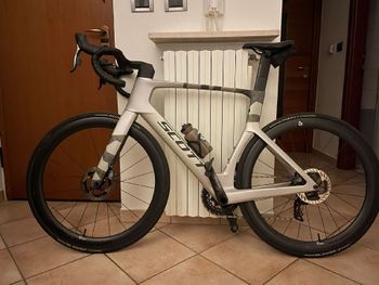 Scott, Foil SRAM Force eTap AXS