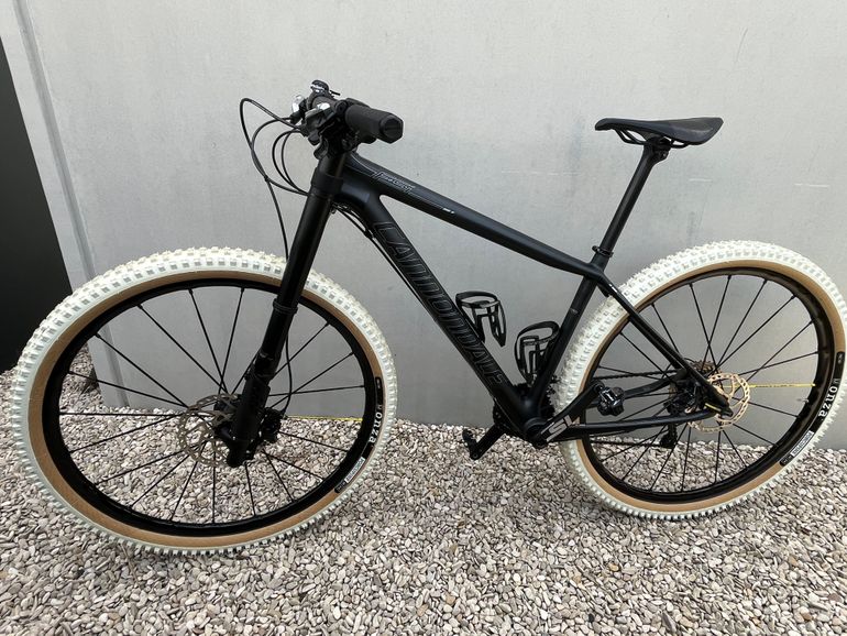 Used Cannondale F-si Shimano Deore XT 2015 Mountainbike, Negro — image 5 of 9