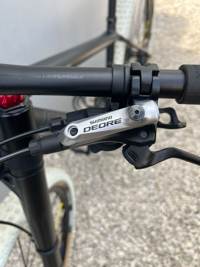 Used Cannondale F-si Shimano Deore XT 2015 Mountainbike, Negro — image 7 of 9