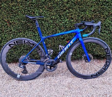 Použité Giant Custom Frameset 2022 Road & Gravel