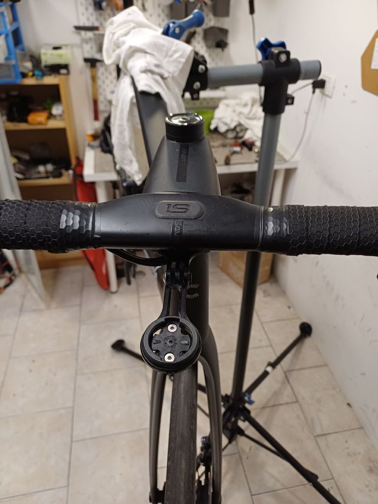 Used Cannondale SuperSix EVO Hi-MOD Disc Ultegra Di2 2021 2021 Road & Gravel, Black — image 8 of 12