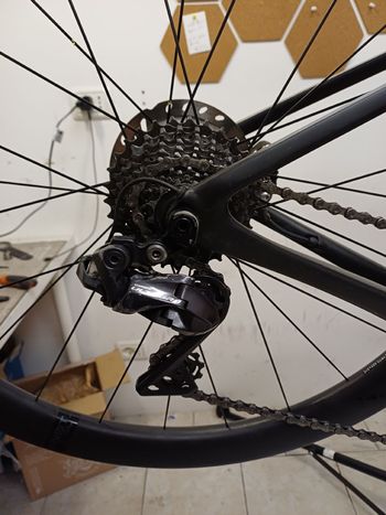 Used Cannondale SuperSix EVO Hi-MOD Disc Ultegra Di2 2021 2021 Road & Gravel, Black — image 3 of 12