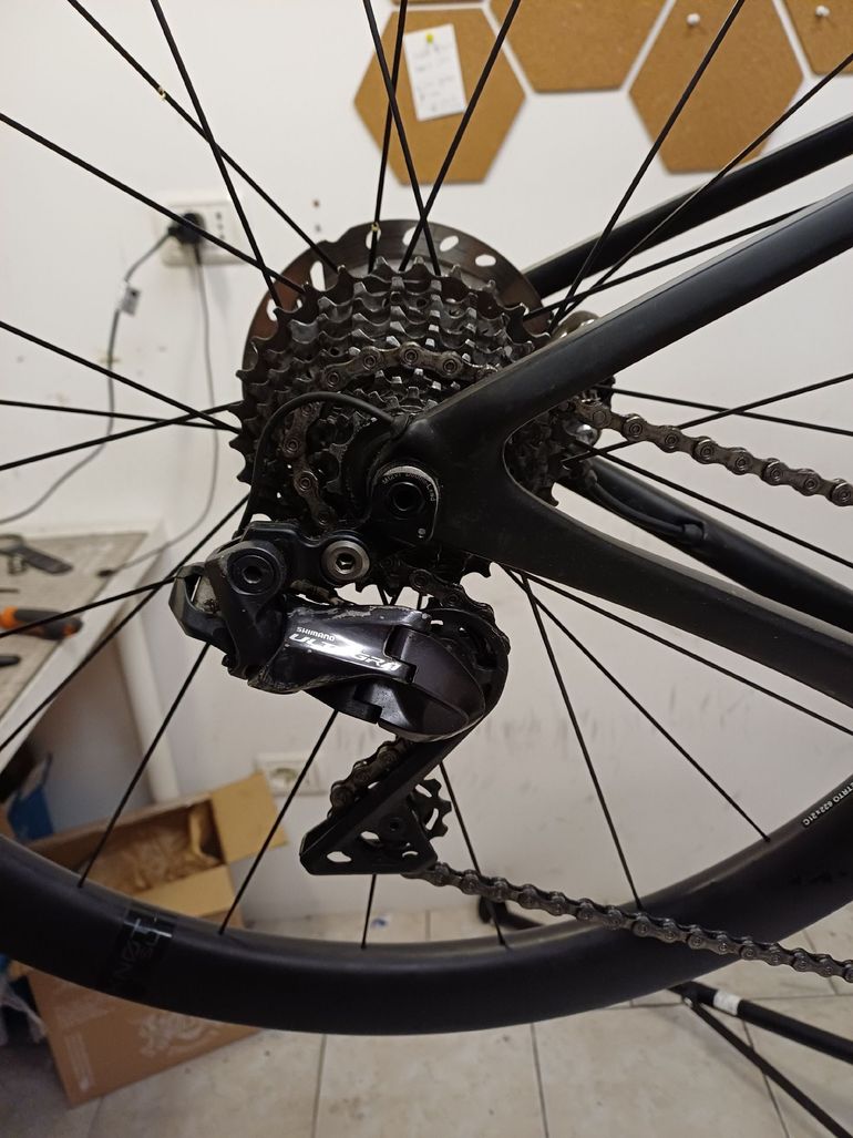 Used Cannondale SuperSix EVO Hi-MOD Disc Ultegra Di2 2021 2021 Road & Gravel, Black — image 3 of 12