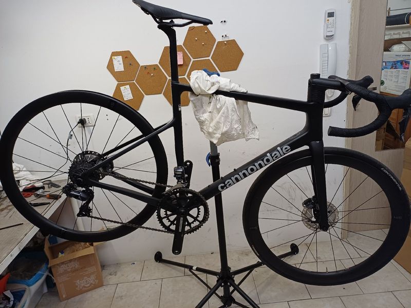 Used Cannondale SuperSix EVO Hi-MOD Disc Ultegra Di2 2021 2021 Road & Gravel