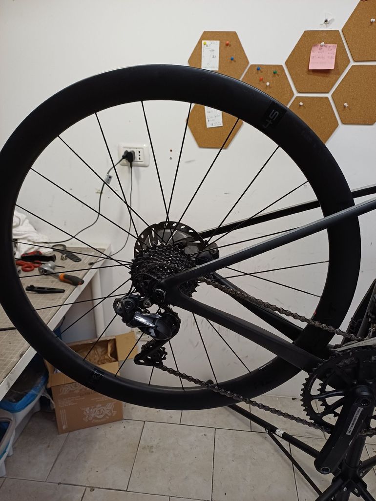 Used Cannondale SuperSix EVO Hi-MOD Disc Ultegra Di2 2021 2021 Road & Gravel, Black — image 12 of 12
