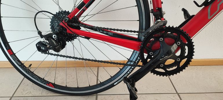 Used Felt Felt Custom Shimano Sora 2015 Road & Gravel, Red — image 3 of 23