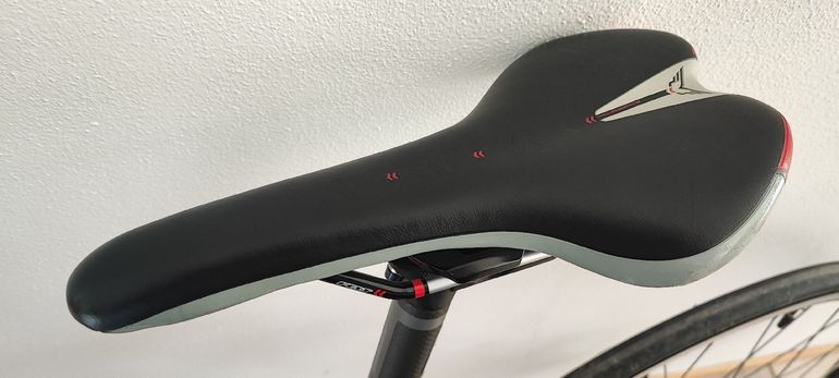 Used Felt Felt Custom Shimano Sora 2015 Road & Gravel, Red — image 21 of 23