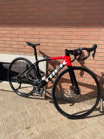 Used Trek Émonda SL 6 Disc 2022 2022 Road & Gravel — image 2 of 8