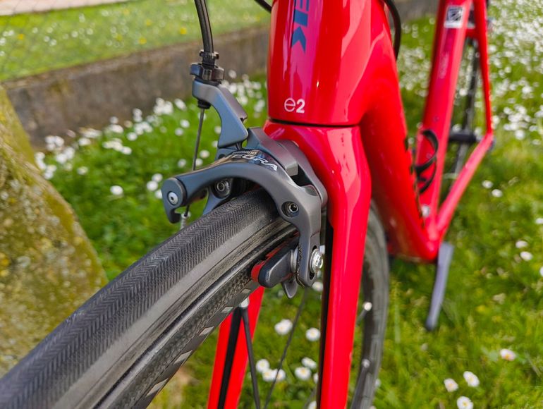 Used Trek Émonda SL 6 2016 2016 Road & Gravel, Red — image 4 of 8