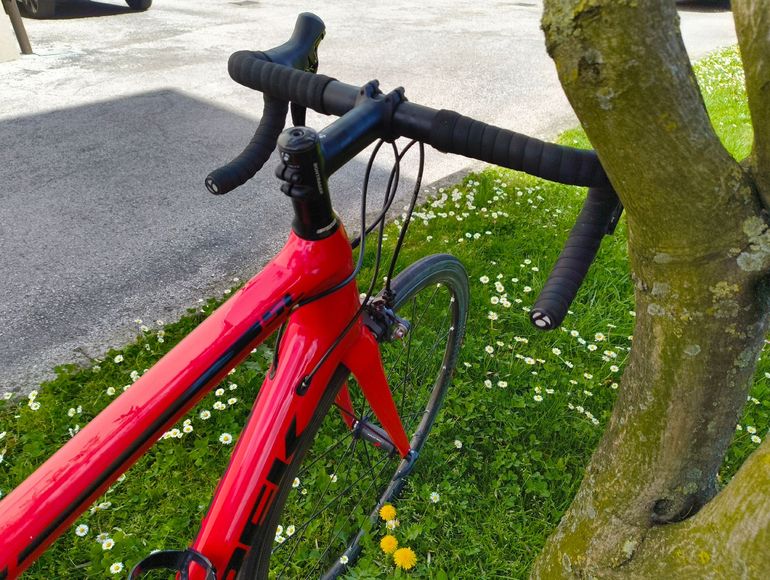 Used Trek Émonda SL 6 2016 2016 Road & Gravel, Red — image 5 of 8