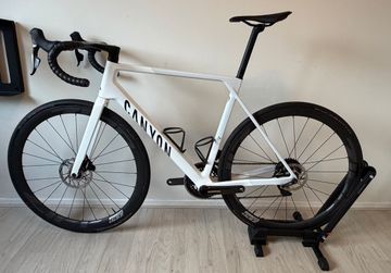 Brugt Canyon Ultimate CF SLX 8 AXS 2025 2025 Road & Gravel — billede 2 af 7