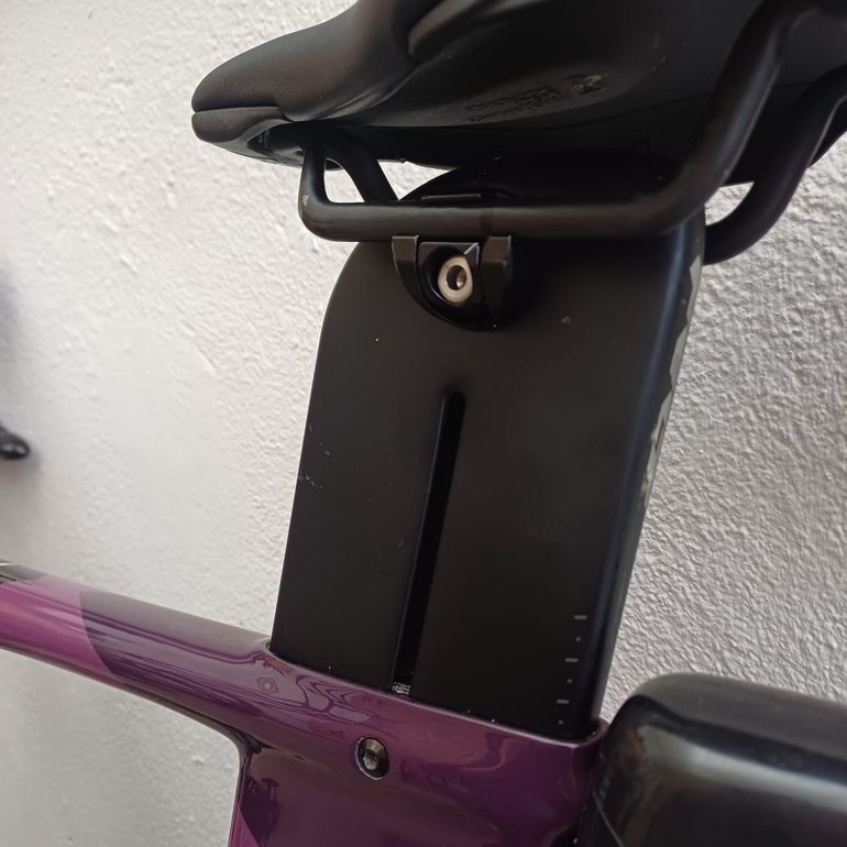 Used Felt IAx Advanced 105 Di2 2024 2024 Road & Gravel, Purple — image 7 of 35