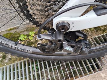 Tweedehands Orbea OCCAM M10 2022 2022 Mountainbike — afbeelding 2 van 3