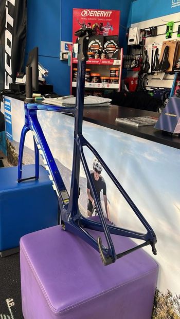 Used Giant Propel Frameset 2024 Road & Gravel, Blu — image 3 of 5