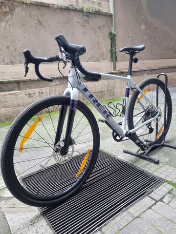 Trek Checkpoint SRAM Apex 2024 Road & Gravel usato