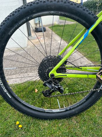 Used Trek Procaliber 9.7 SL 2017 2017 Mountainbike, Green, 27.5 — image 3 of 4