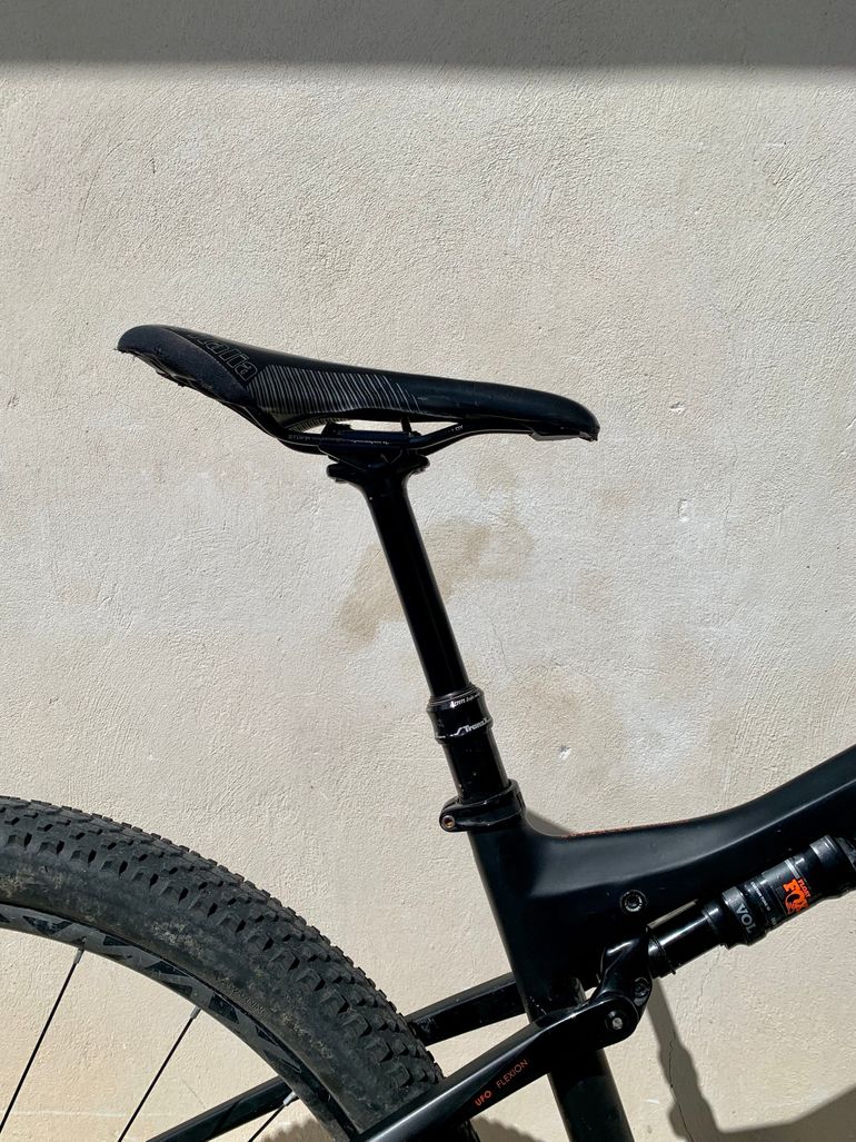 Used Orbea OIZ M50 2019 2019 Mountainbike, Black, 27.5, 29 — image 4 of 5